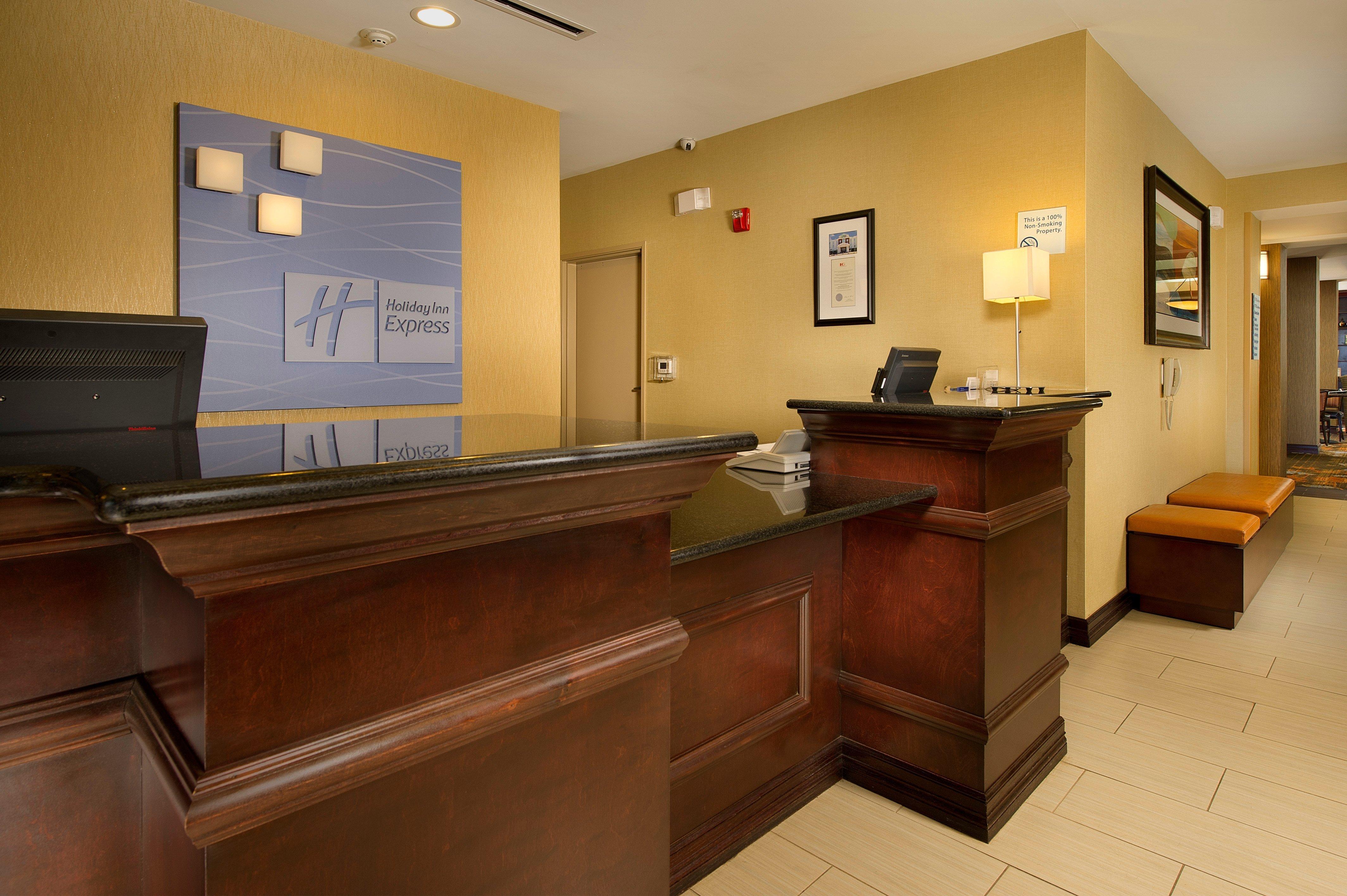 Holiday Inn Express Uvalde, An Ihg Hotel Dış mekan fotoğraf